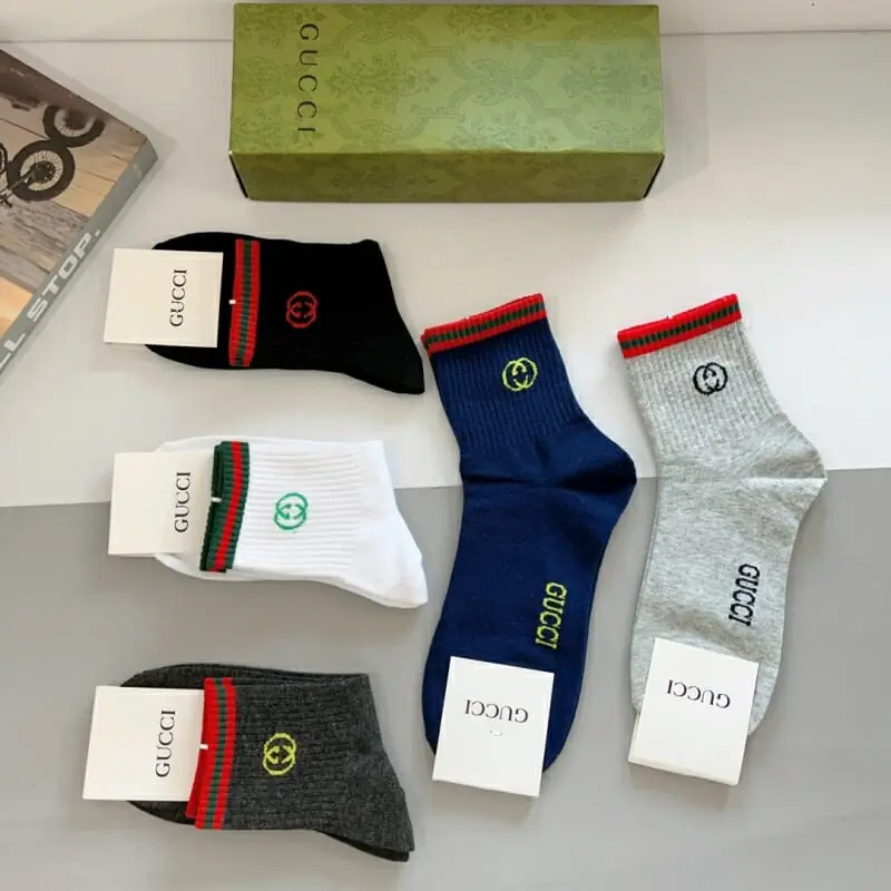 gucci chaussettes pour homme s_12612213